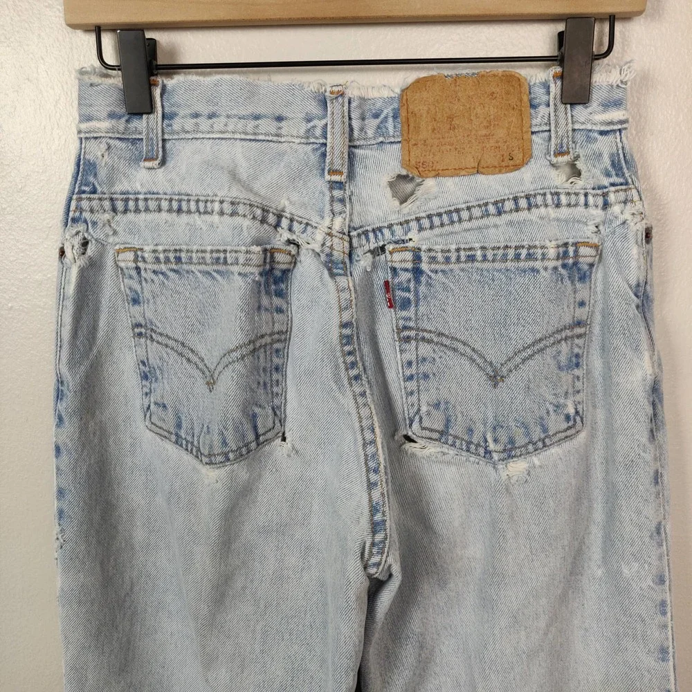 Vtg Levi's Jeans Women's 26 550 Light Wash Tapered Zip Fly 90's Distressed_6